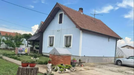Porodica na ovom imanju može i da živi i da zarađuje: Kuća blizu Kosmaja, 21 ar i razrađen posao za 83.000 evra