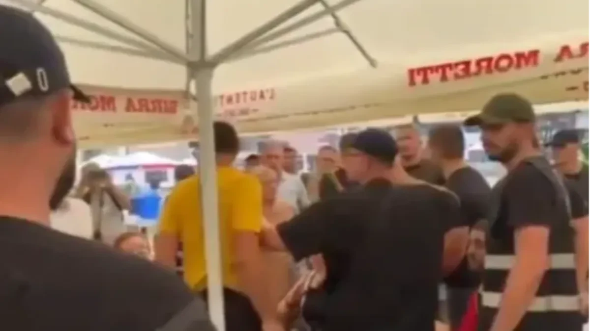 Osvanuo usporen snimak! Blokaderi pokušali novi spin sa siledžijom sa čekićem, zbog ovog kadra im sve pada u vodu