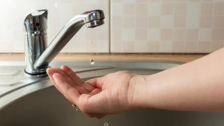 Spremite zalihe na vreme, slavine ostaju suve satima! Sutra isključenje vode u ove dve beogradske opštine