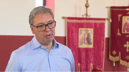 Vučić u Donjem Malovanu: Sve naše kuće su srušene i spaljene (VIDEO)