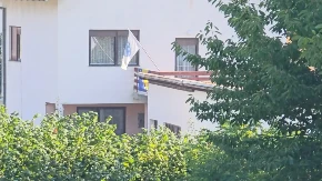 Okačili ratne zastave Armije BiH da prete predsedniku Srbije! "Hvala im što pokazuju da nisu razumeli" (VIDEO)