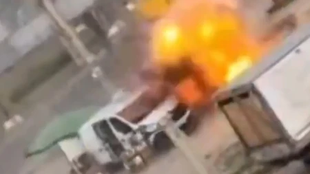 Uznemirujući snimak iz Hersona! Prodavac na pijaci moli operatera drona da ga poštedi, a zatim odjekuje eksplozija (FOTO/VIDEO)