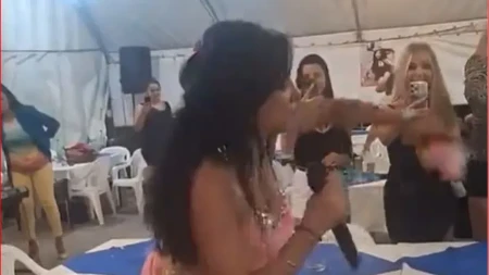 Mešala u miniću, pa dizala noge! Novi snimak Vendi pod šatorom svi komentarišu, a evo i zbog čega (VIDEO)