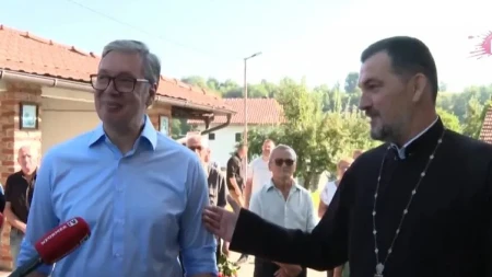 Vučić obilazi crkvu u Bugojnu