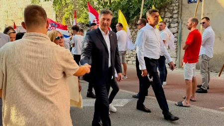 Ustaški dernek u Kninu! Plenković u delirijumu, slavi klanje i mučenje srpskog naroda!