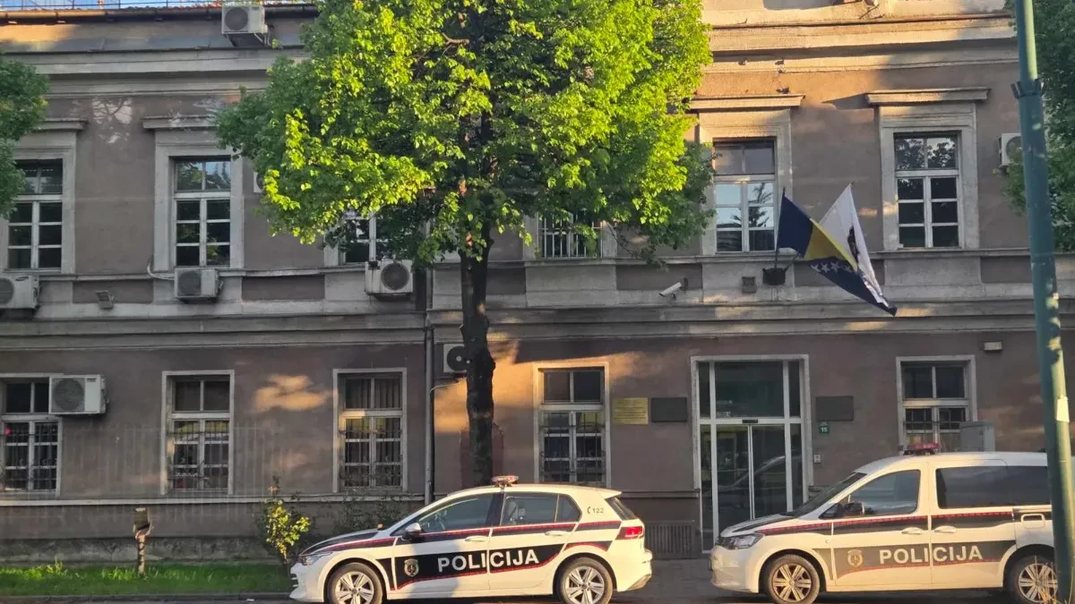 Telo žene pronađeno ugljenisano u dvorištu porodične kuće! Naložena obdukcija