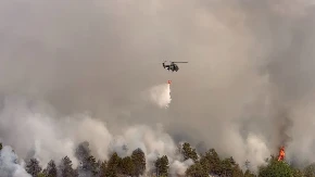 MUP Srbije podigao helikopter "Kamov"! Dim se stopio sa oblacima, u toku je teška borba