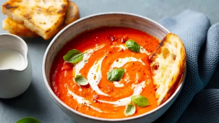 Vraća u život na + 40: Pikantna paradajz čorba, na kafanski način! (RECEPT)