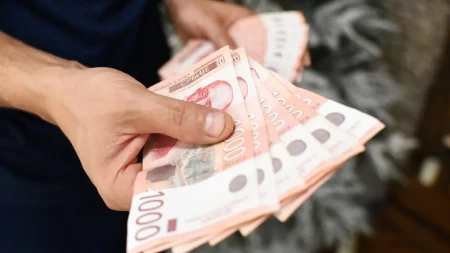 Kako se podnosi zahtev za novih 8.000 dinara novčane pomoći: Važno obeveštenje za sve ove građane