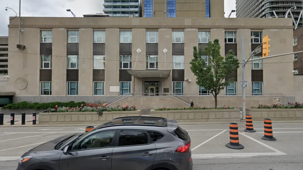 Uhapšeni tinejdžeri zbog pucnjave na Konzulat SAD u Torontu: Policija sumnja na mrežu plaćenih napada!