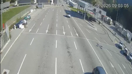 Šta se ovo dešava na srpskoj granici? Sablasna scena na izlazu ka Crnoj Gori