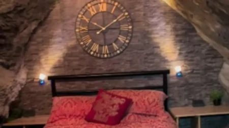 Spavaju usred planine, 100 metara ispod zemlje - do kreveta se pešači 45 minuta (VIDEO)