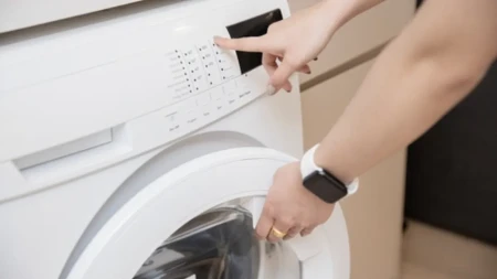 Ako vam veš-mašina skače tokom centrifuge, isprobajte ovaj trik: Ne košta vas ni dinar