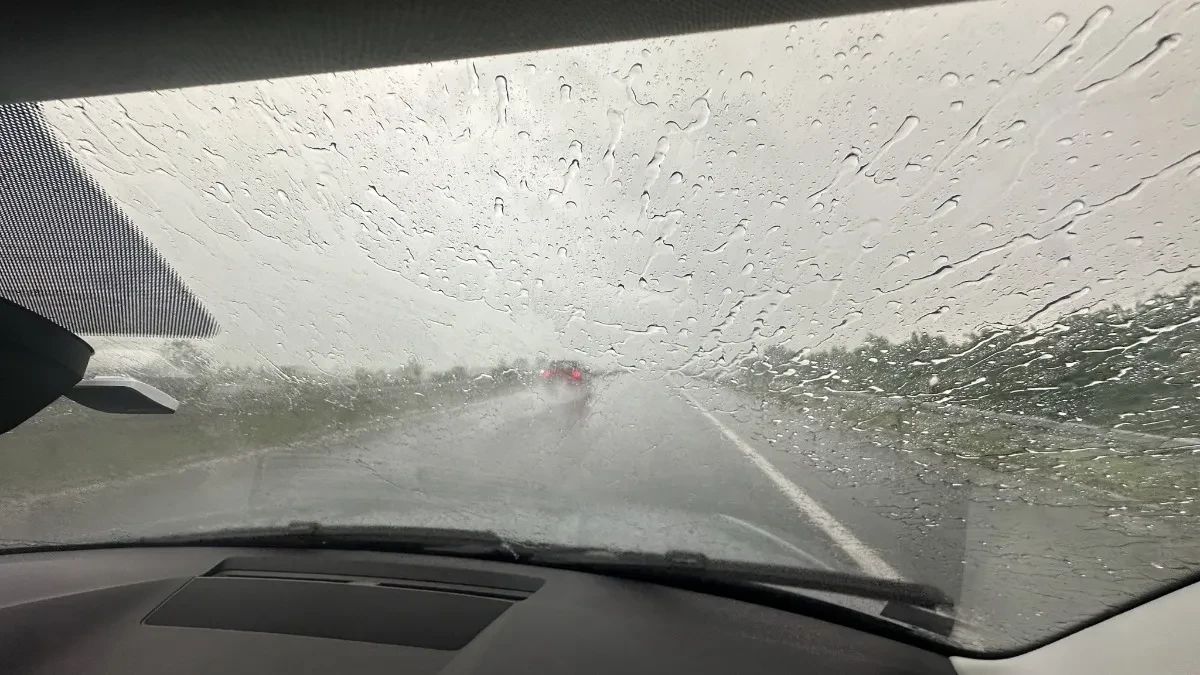 Nevreme pogodilo auto-put kod Jerine: Klizav kolovoz i pljuskovi prete širom zemlje!