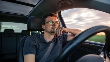 Dosta više ekrana i veštačke inteligencije - otkriveno šta vozači stvarno žele