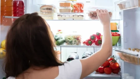 Sve žene stavljaju kredu u frižider: Kad čujete razlog i vi ćete to uraditi