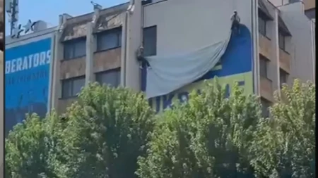 Vučić ugostio Zelenskog i zadao im odlučujući udarac: Histerija u Prištini, skinuli ukrajinsku zastavu!