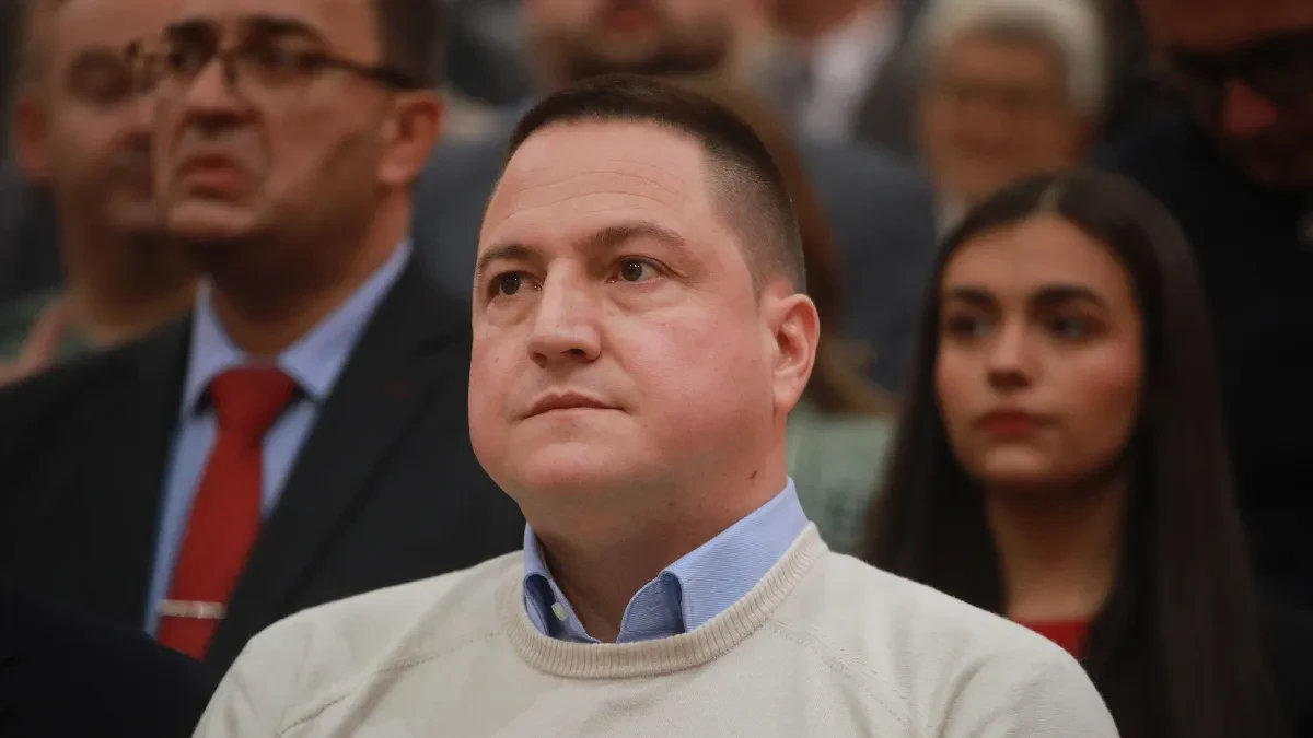 Danas krenuo da pravi mesiju od Ružića, pa ga blokaderi sasekli: „Niko u njemu ne vidi Petera Mađara osim vas“