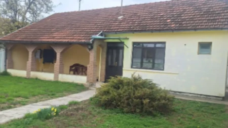 Kuća od 80 kvadrata za 40.000 evra: Useljiva je odmah, ima veliku terasu i pomoćne objekte