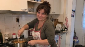 Moja strina potopi belo meso u ovo, pa ga tek onda peče: Sočnije i mekanije u životu nisam jela!