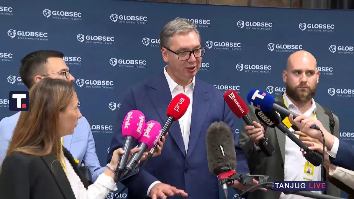 Vučić odgovorio Helezu: „Huškačka izjava, ali Srbija neće nasedati na provokacije“