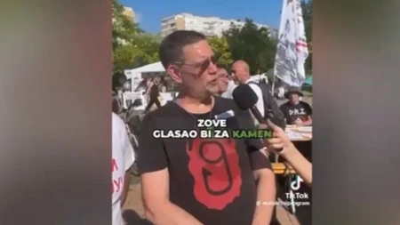 Za njih je Kosovo nezavisno, a glasali bi za kamen za kupus i goluba: Šta kažu blokaderi na prvom mitingu “studentske liste”