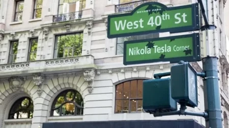 "JEDNO LUDO LETO" PISALO JE U NJEGOVOM DNEVNIKU Slika Nikole Tesle u društvu osamljene žene, ISTINA ILI LAŽ (FOTO)