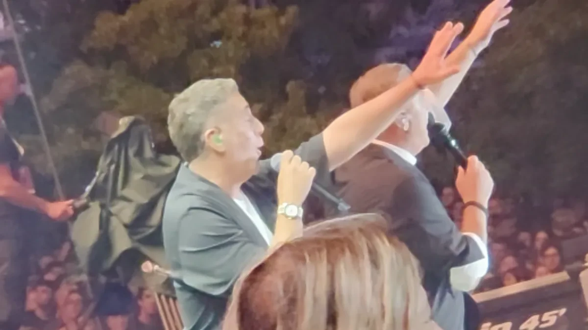 Željko Joksimović pred više od 200.000 ljudi u Solunu: Specijalan gost Antonisa Remosa na koncertu povodom 30 godina karijere