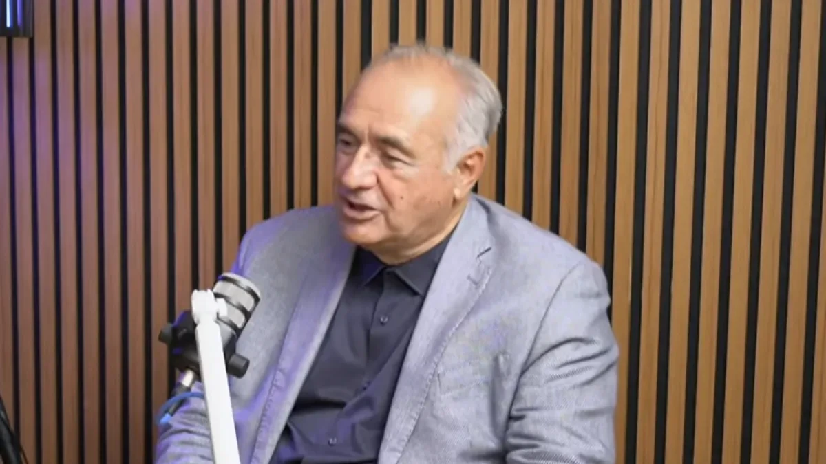 "Debili, sline, uštve maloumne" Poklaše se "lomparisti" i "antilomparisti" 
