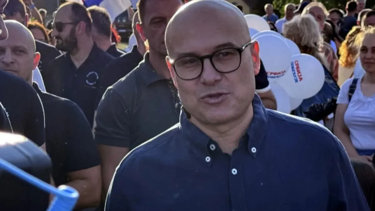 Predsednik SNS Miloš Vučević sa Novosađanima: Mi bi da gradimo i stvaramo; Drugi zagovaraju podele i mržnju