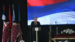 Karan: Srpska trobojka je znak našeg istorijskog trajanja
