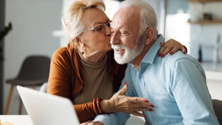 Danas počinje isplata pomoći penzionerima - evo ko dobija 35.000, a ko 27.500 dinara