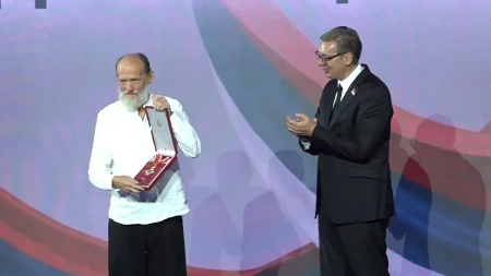 Od ratišta do državnog odlikovanja: Ko je Nebojša Jevrić, pisac koji je nosio Andrićev kaput