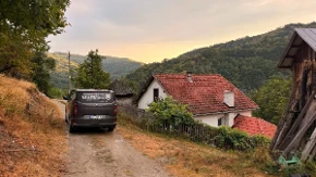 Ovako izgleda kuća u selu Opaljenik u kojoj ue ubijen muškarac: Meštani zanemeli od tuge (FOTO)