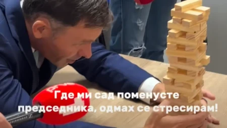 "Gde mi sada spominjete predsednika, odmah se stresiram" Gospođa Stanimirka pokušala da psihološki uzdrma Malog, ali ruka mu nije zadrhtala - kula je ostala da stoji 