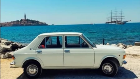 "Stojadin" star 46 godina krenuo iz Vladičinog Hana za Grčku: Carinik video godište, izvadio telefon i ostao u čudu