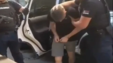 Pogledajte hapšenje piromana: Vračarac bacio molotovljev koktel na hotel na Novom Beogradu (VIDEO)