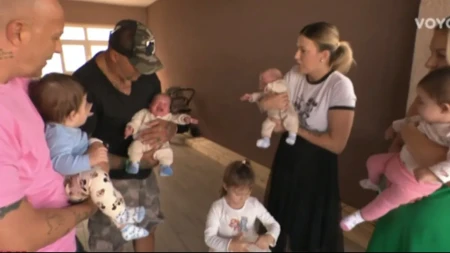 Braća blizanci iste godine postala očevi blizanaca, u porodicu stigle četiri bebe: Neverovatna priča iz komšiluka