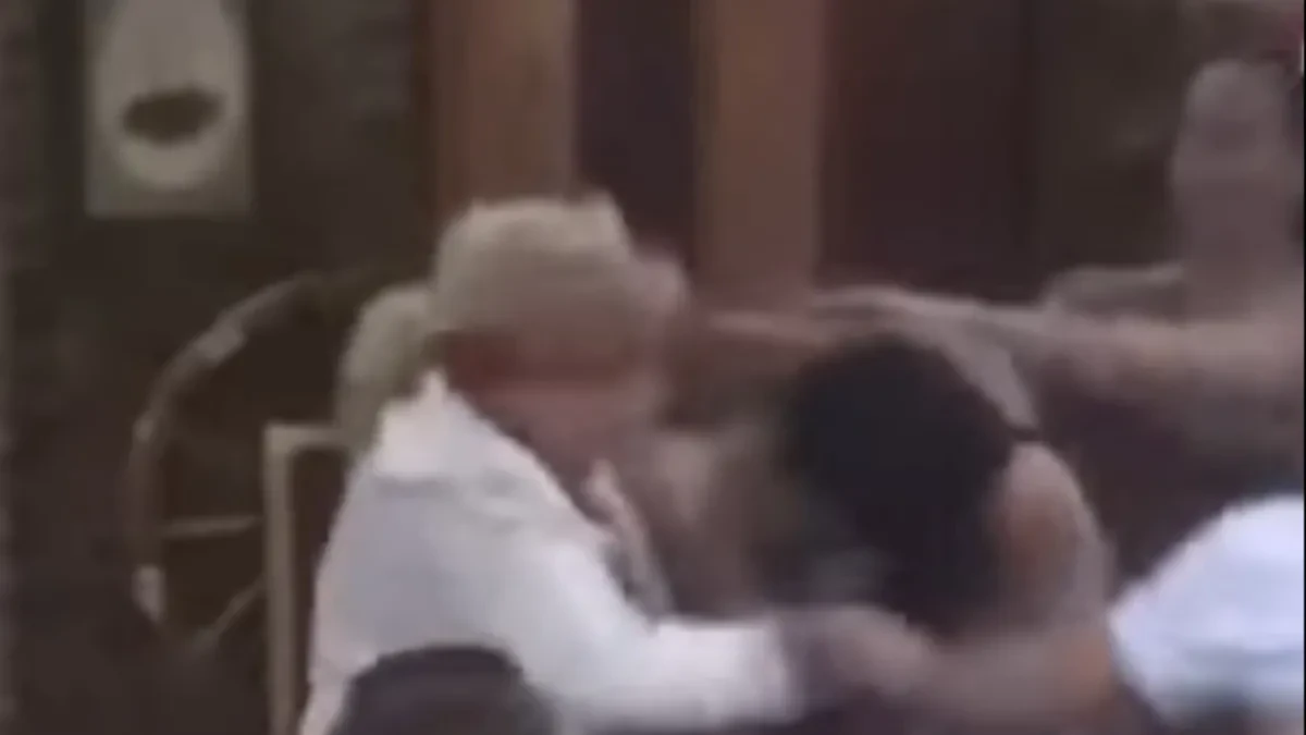 "Ošišao me je na ćelavo, a ja sam njemu otkinula deo mesa" Pevačica prošla kroz pakao!
