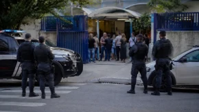 UZNEMIRUJUĆE! Pucnjava u školi, ima mrtvih i ranjenih! Učenici među žrtvama, dva naoružana napadača otvorila vatru!