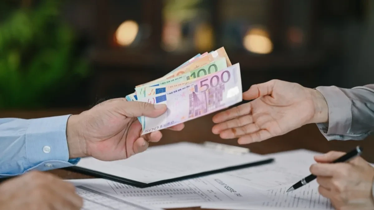 Euribor podivljao zbog cene nafte i rata: Stručnjaci otkrili kako će to uticati na one koji imaju stambene kredite
