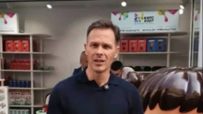 Siniša Mali prvi kupac u Ekspo prodavnici u Knez Mihailovoj: Evo šta je pazario (VIDEO)