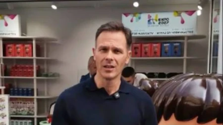 Siniša Mali prvi kupac u Ekspo prodavnici u Knez Mihailovoj: Evo šta je pazario (VIDEO)