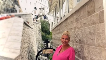 "Krstimo Iris i čekamo drugu bebu" Kuma Dee Đurđević skače od sreće, ovo su detalji sa proslave