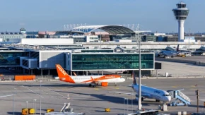 Bosanac napravio haos na aerodromu u Minhenu: Automobilom se zakucao u avion! Bivši fudbaler se bori za život