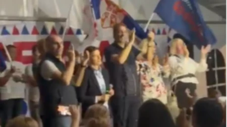 Domaćini u Grošnici poslali jasnu poruku podrške! Orilo se "Aco, Srbine" (VIDEO)