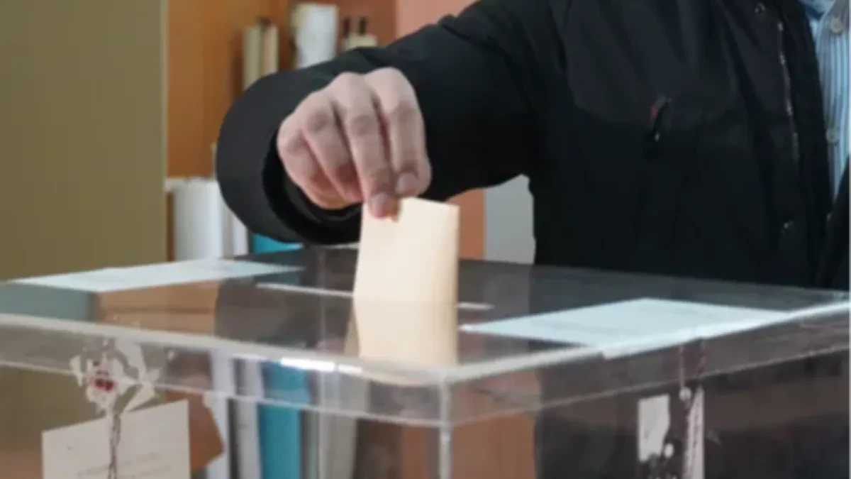 Alo! saznaje! Vanredni parlamentarni izbori 25. oktobra!
