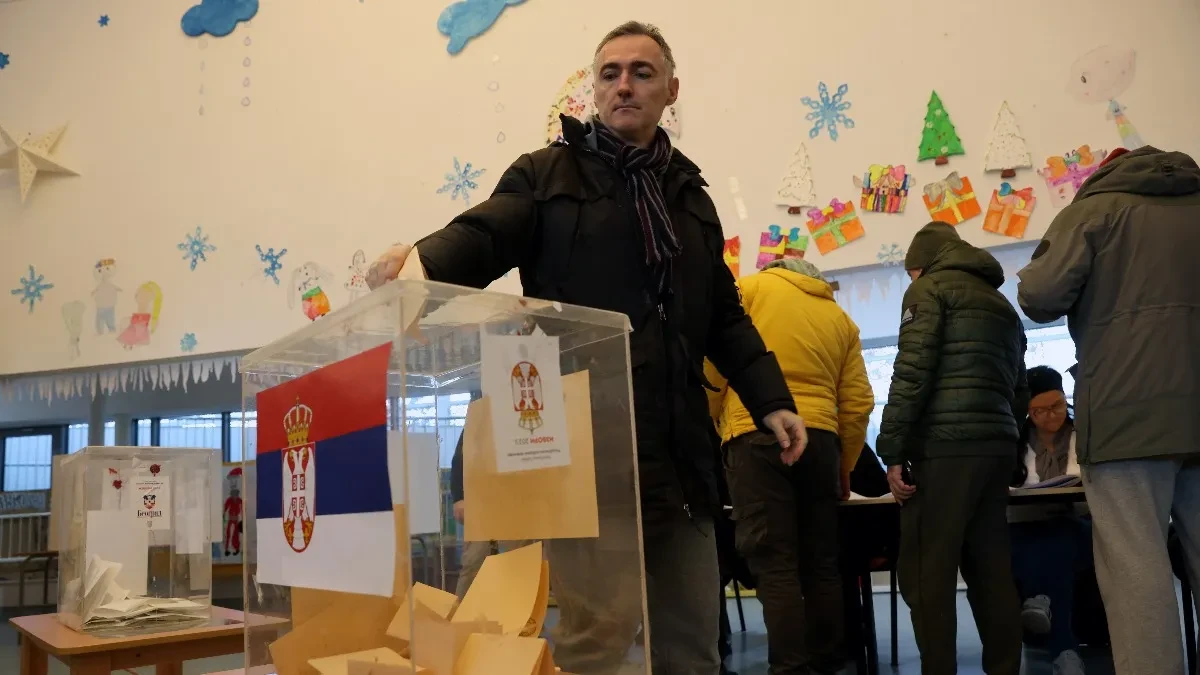 Vanredni parlamentarni izbori pred vratima, uskoro će zvanično početi kampanja: Narod 25. oktobra bira između ujedinjene Srbije i rušilačkih blokadera!   