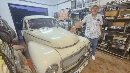 Petar kreće na put života u „volvu“ iz 1963. godine: Oldtajmerom iz Srbije pravo do rodnog grada čuvenog automobila