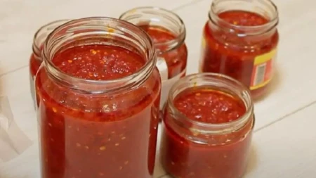 Recept za savršenu ljutenicu! Tradicionalna zimnica koju ćete obožavati, nema joj konkurencije